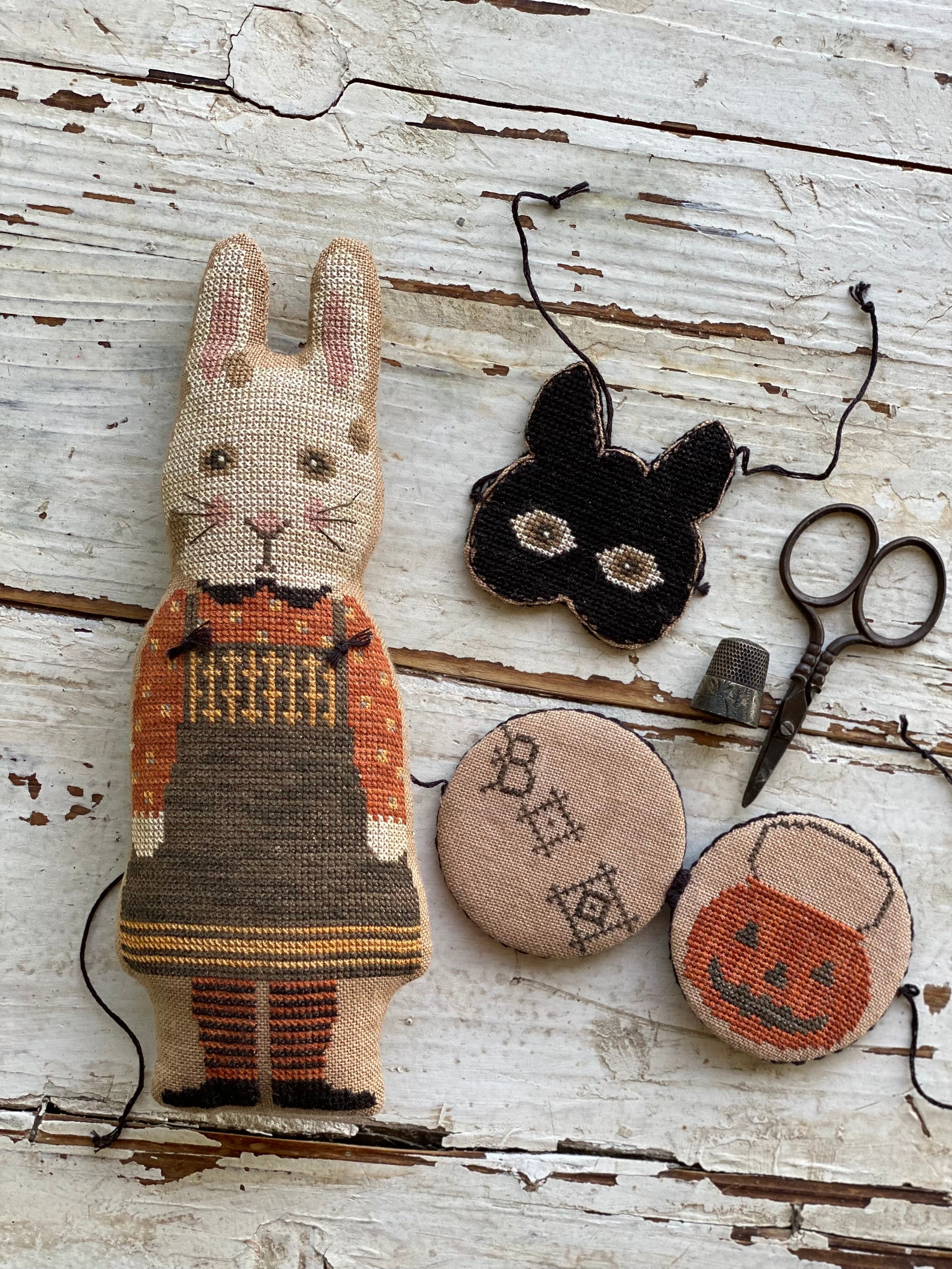 PREORDER Animal Crackers Series  + Nettle +  - Stacy Nash Primitives - Cross Stitch Pattern, Needlecraft Patterns, Needlecraft Patterns, The Crafty Grimalkin - A Cross Stitch Store