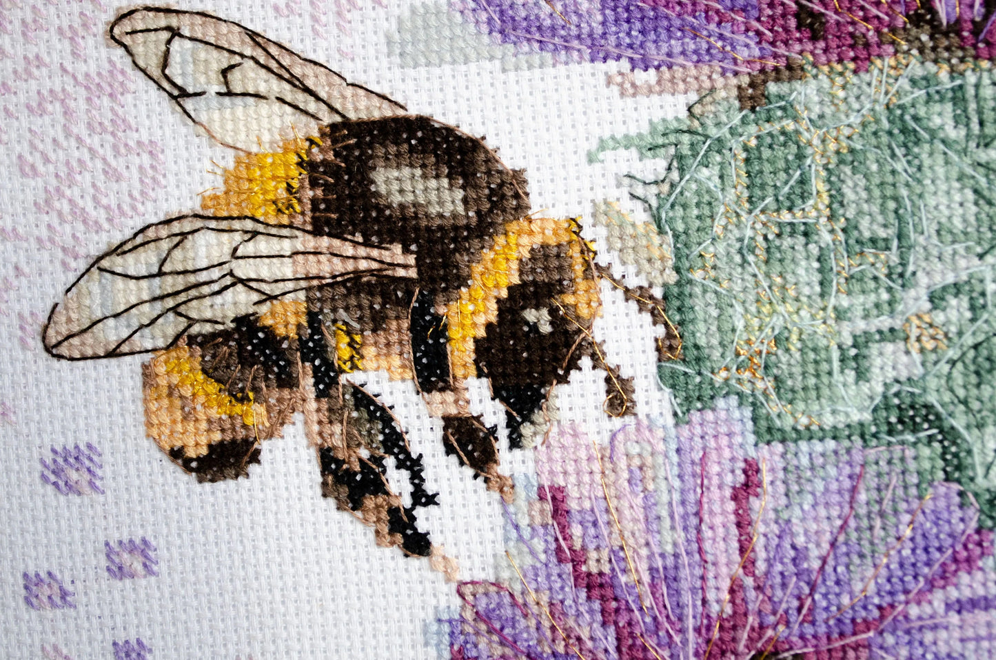 Cross-stitch kit Hunting for nectar AH-188, Needlecraft Kits, The Crafty Grimalkin - A Cross Stitch Store