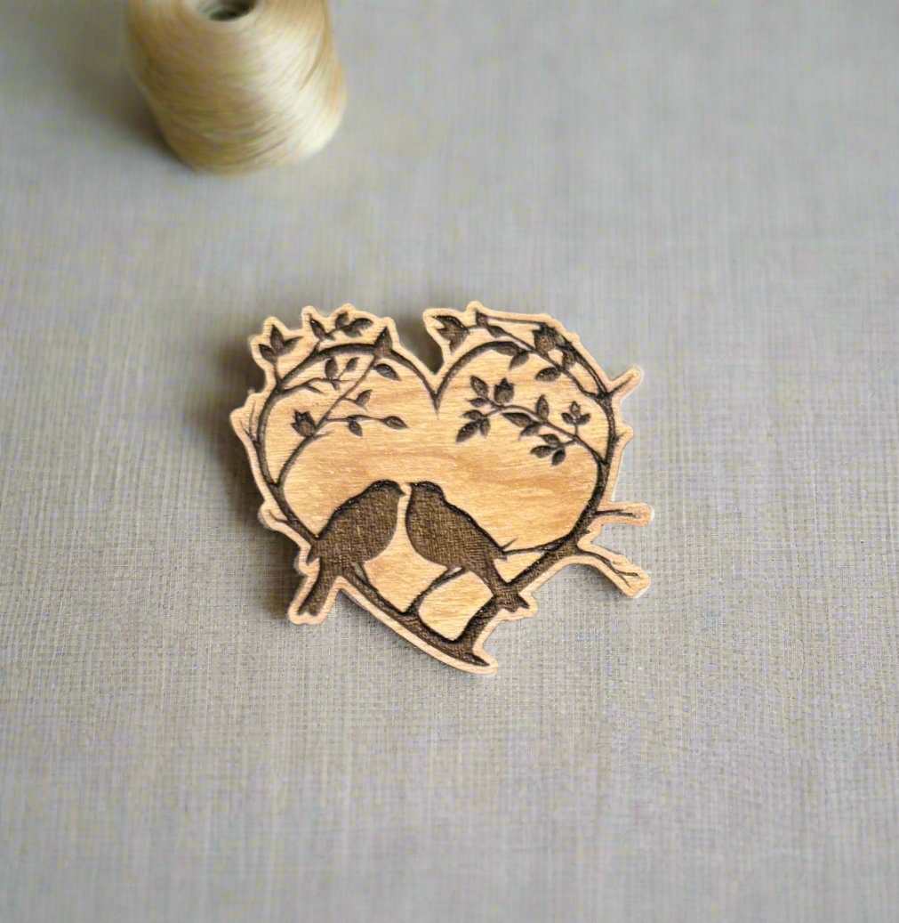 Love Birds Wooden Magnetic Needle Minder