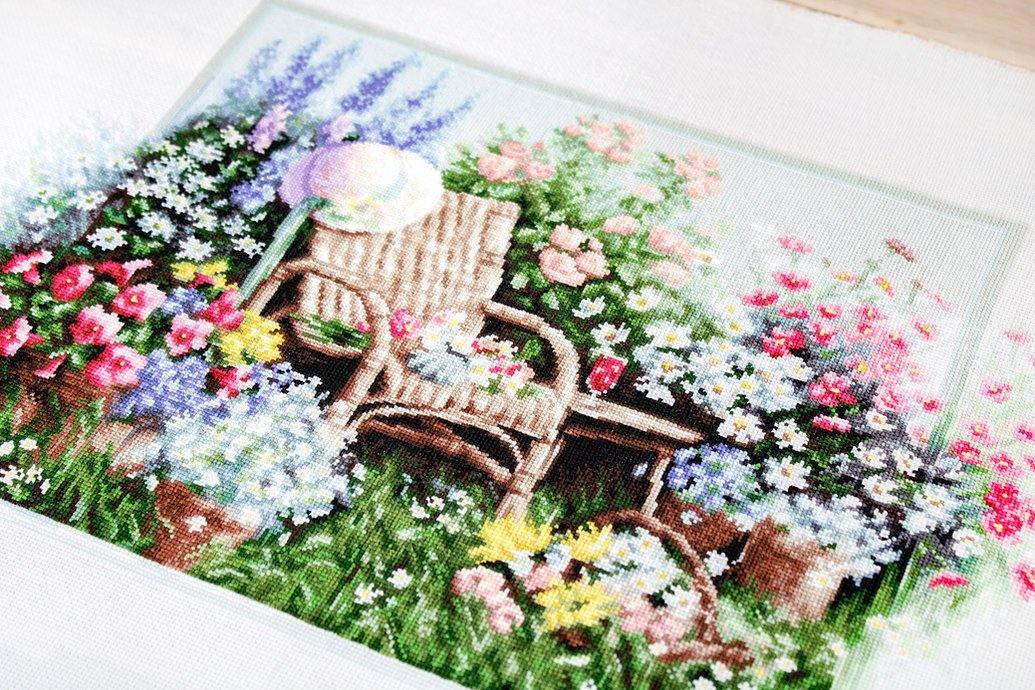 Blooming garden  B2344L Counted Cross-Stitch Kit, Needlecraft Kits, Needlecraft Kits, The Crafty Grimalkin - A Cross Stitch Store