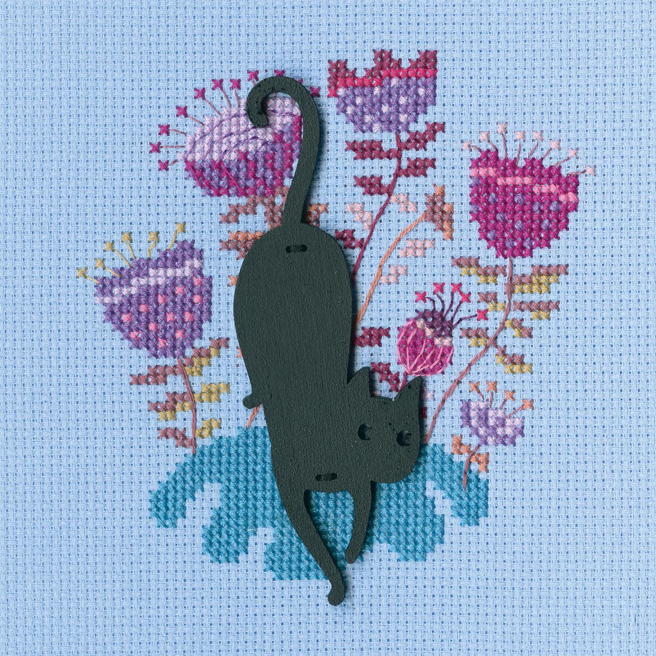 Cat CBE9006 Cross stitch kits with plywood form, The Crafty Grimalkin - A Cross Stitch Store