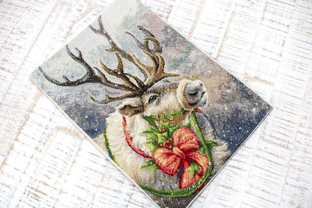 Christmas Deer B598L Counted Cross-Stitch Kit, Needlecraft Kits, Needlecraft Kits, The Crafty Grimalkin - A Cross Stitch Store