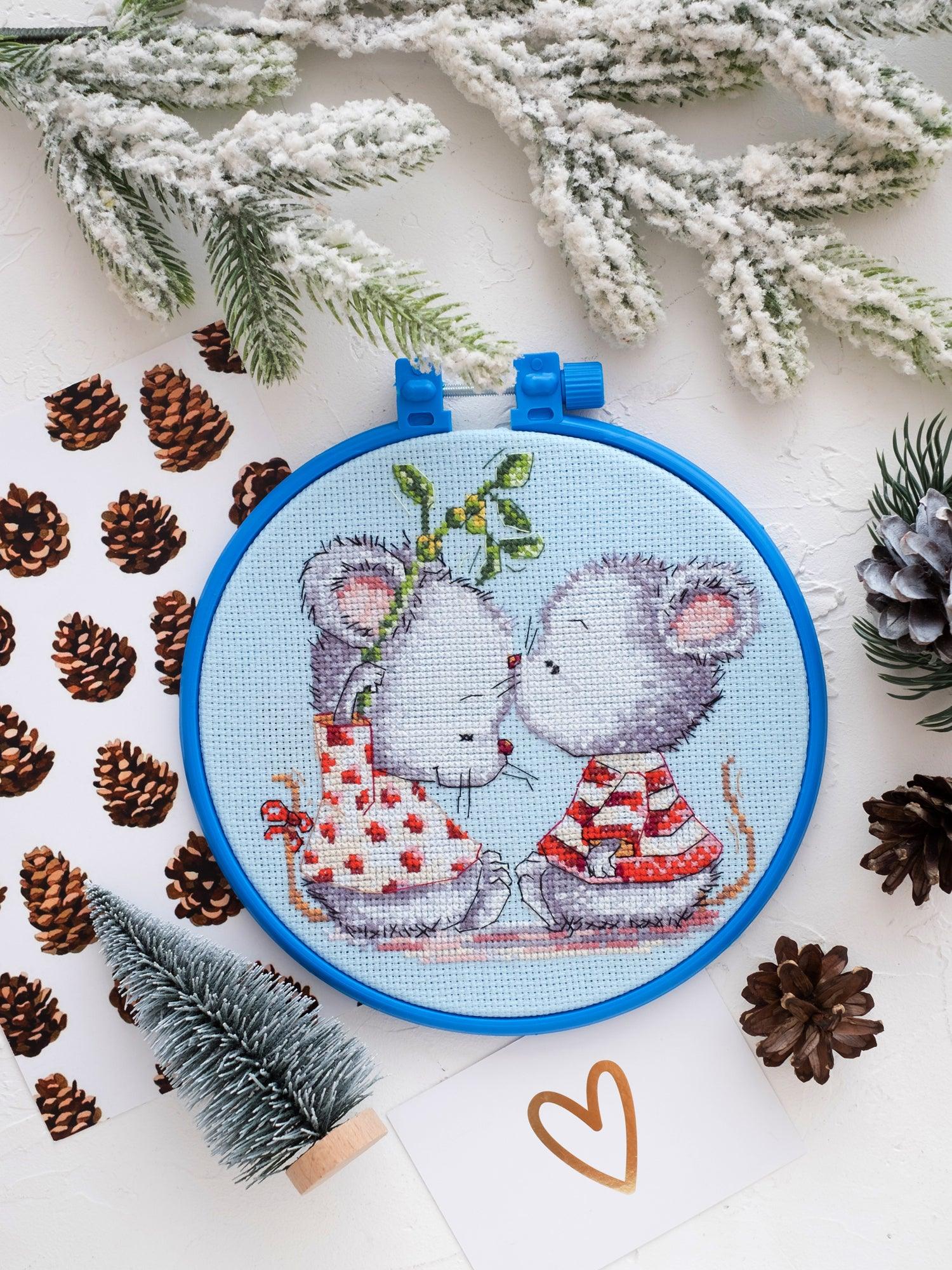 Cross-stitch kit Fallen in love mice AHM-017, The Crafty Grimalkin - A Cross Stitch Store