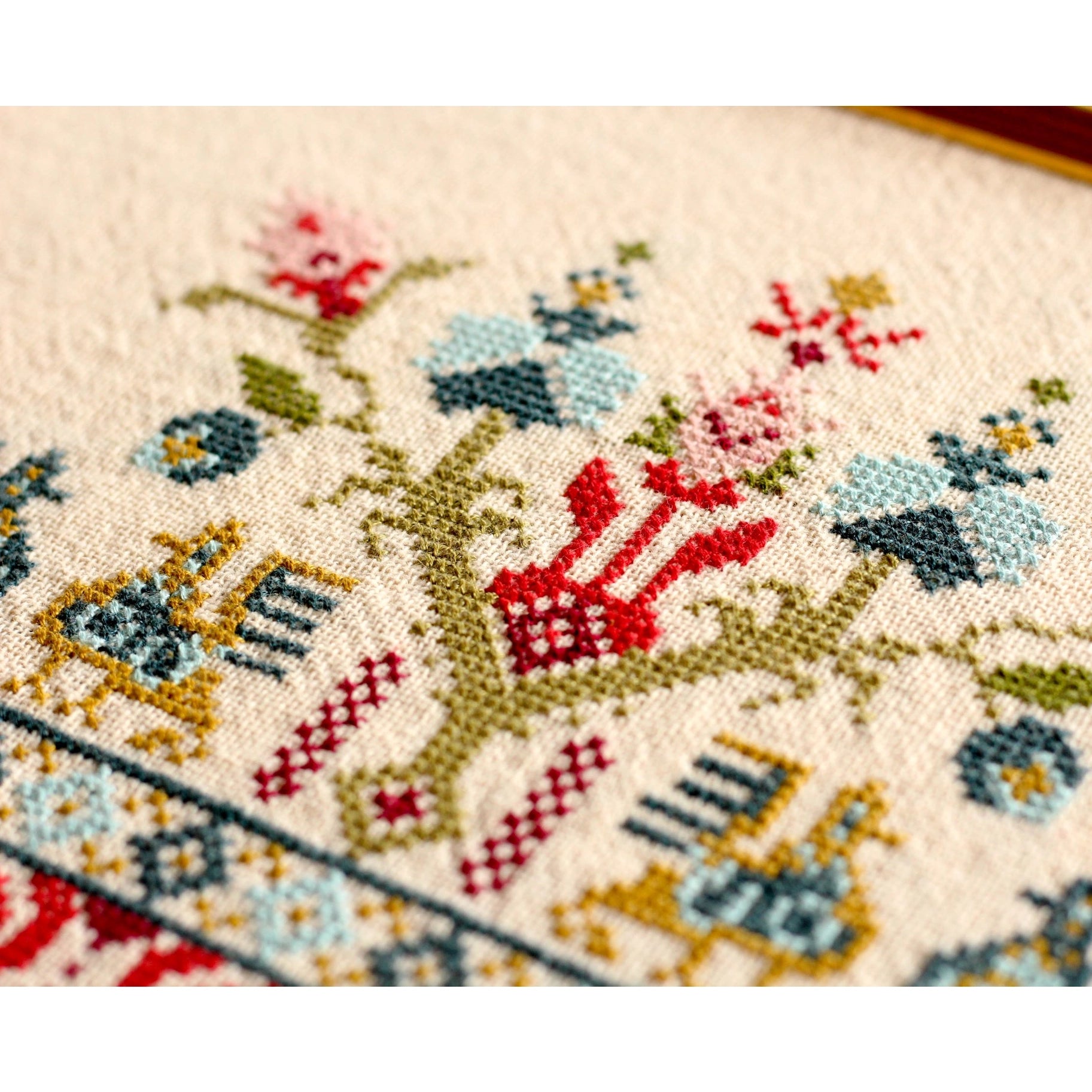 Pella Pouli Cross Stitch Kit - Avlea Folk Embroidery Kit